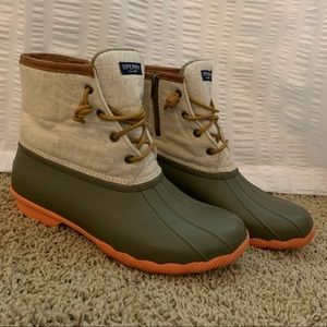 Women’s Sperry Duck boots